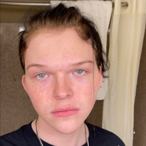 Meet your Posher, Logan